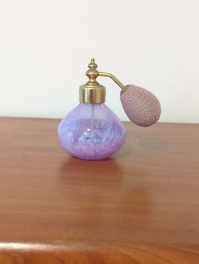 Vintage-Style Purple Glass Atomizer Perfume Bottle